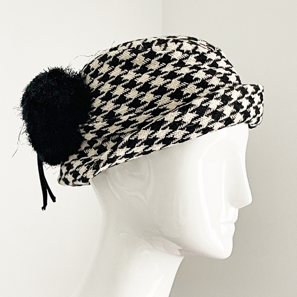 Vintage Adolfo Hat & Scarf Set 2pc Black & White Houndstooth Knit Fringe Rare main image 14